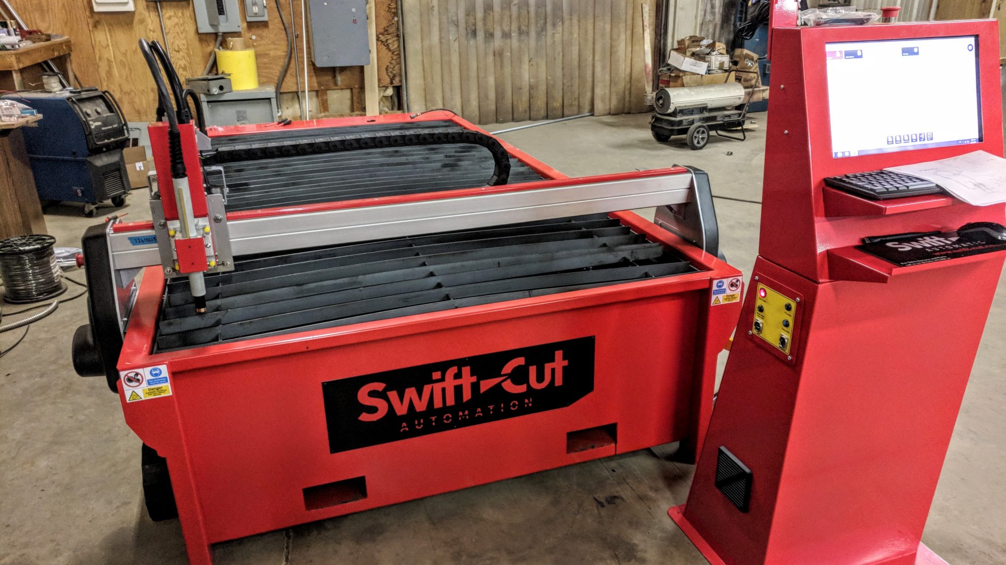 BOLDesign with the Swift-Cut Pro machine